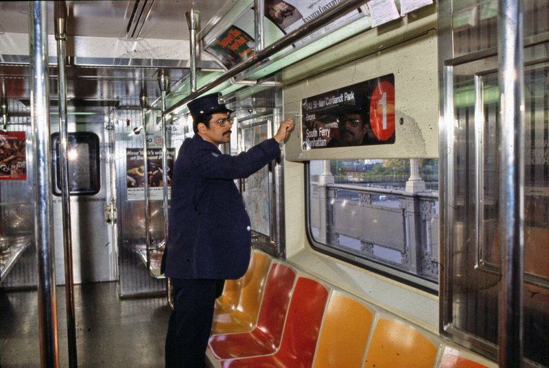 Illustration for article titled 37 Rare and Beautiful Images of the NYC Subway in the 1980s